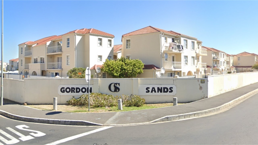 2 Bedroom Property for Sale in Whispering Pines Western Cape